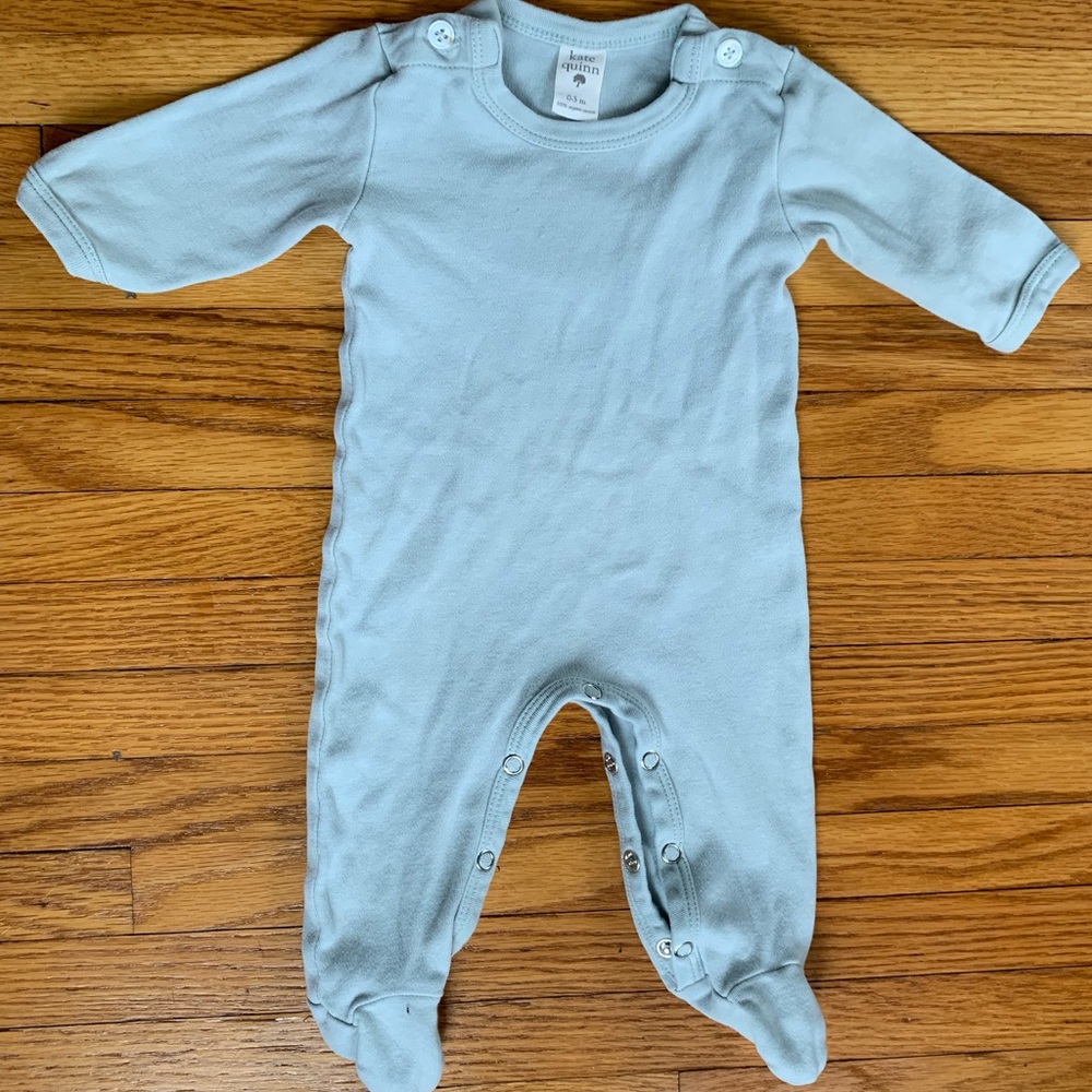 Kate Quinn 100% organic cotton footed sleeper 0-3m